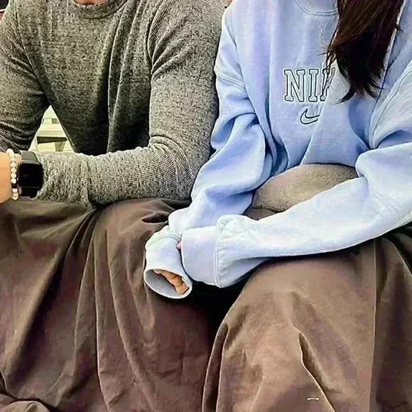 HEATWAVE Gray Portable Heated Throw Blanket with USB Charging   (Save $135.00) - Picture 8 of 11